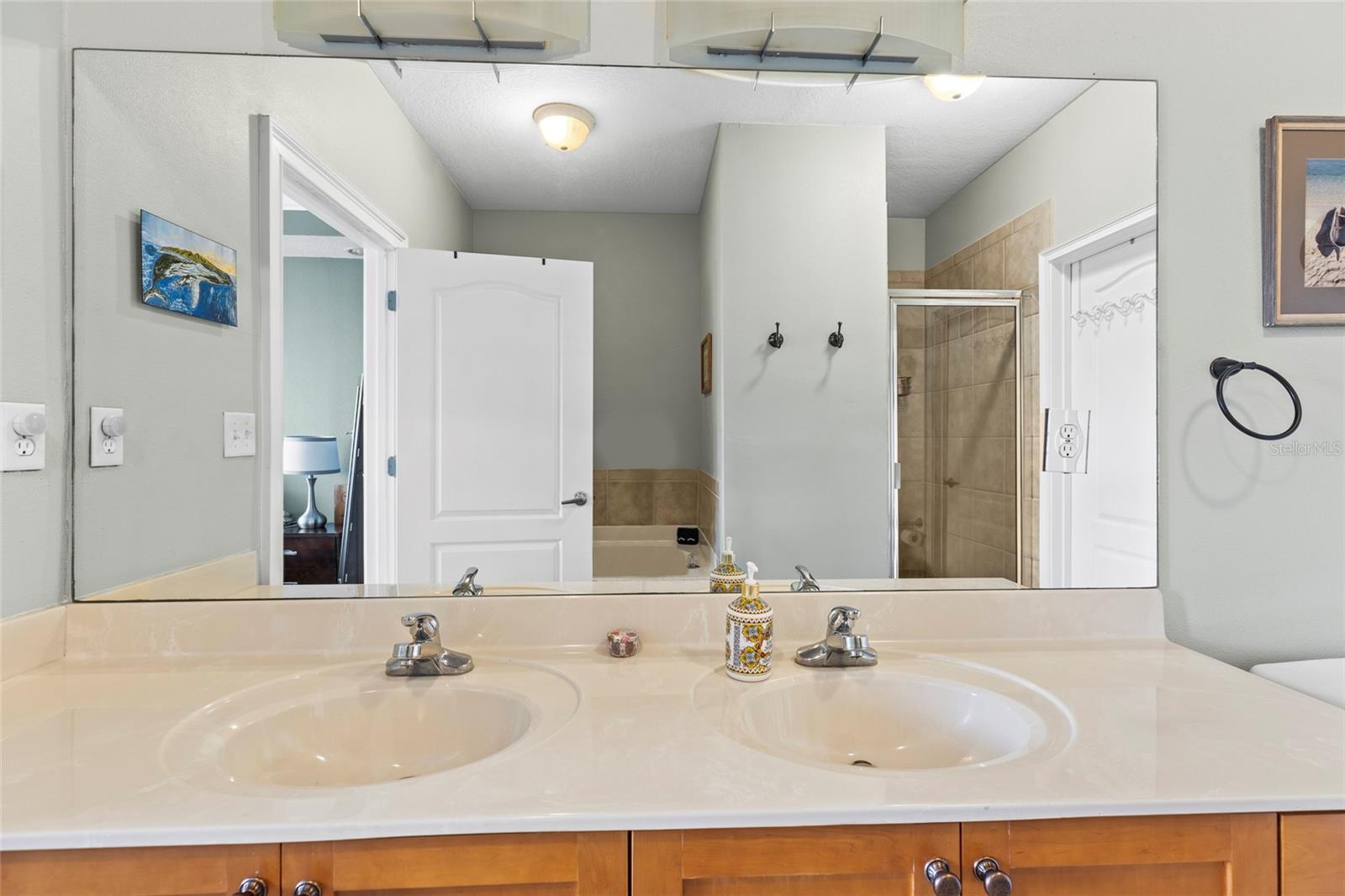 6319 Sunset Bay Cir Property Photo 17