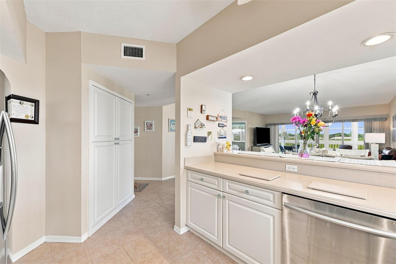 6450 Shoreline Dr #9306 Property Photo 17