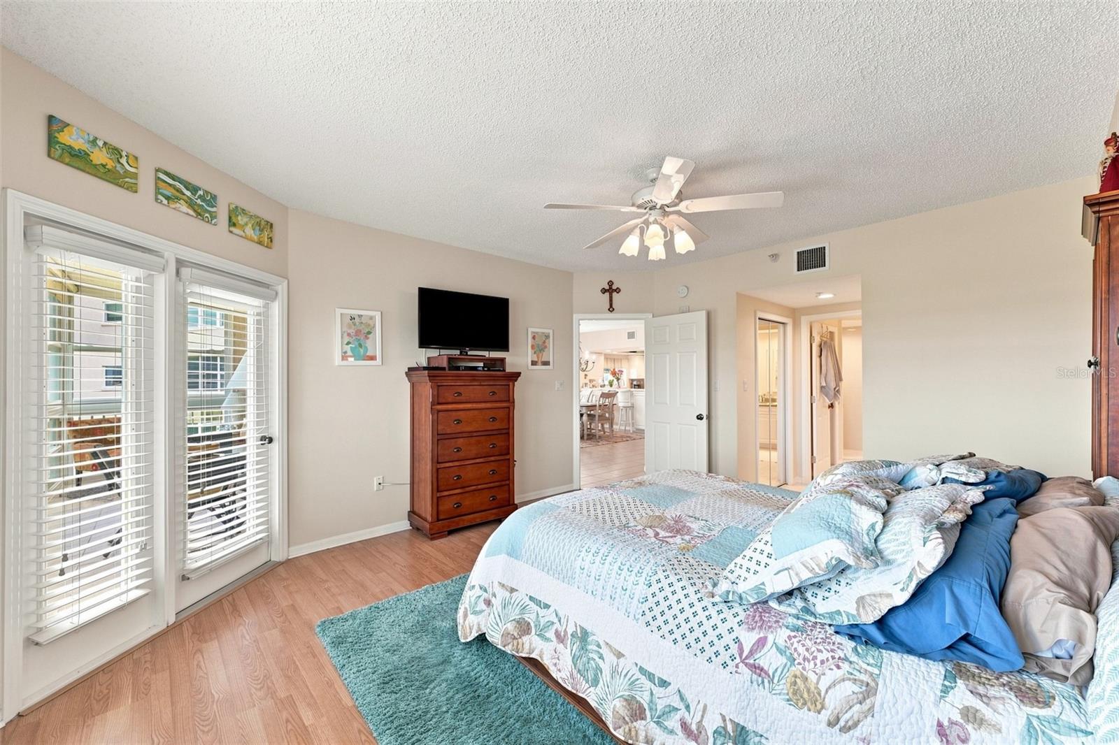 6450 Shoreline Dr #9306 Property Photo 28