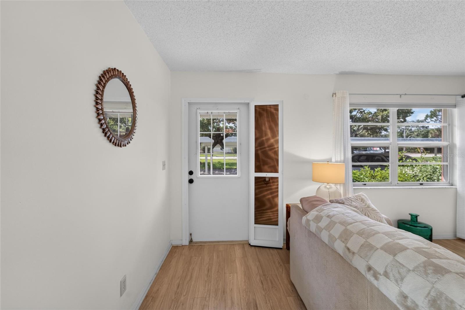 401 De Grasse Pl #21 Property Photo 4