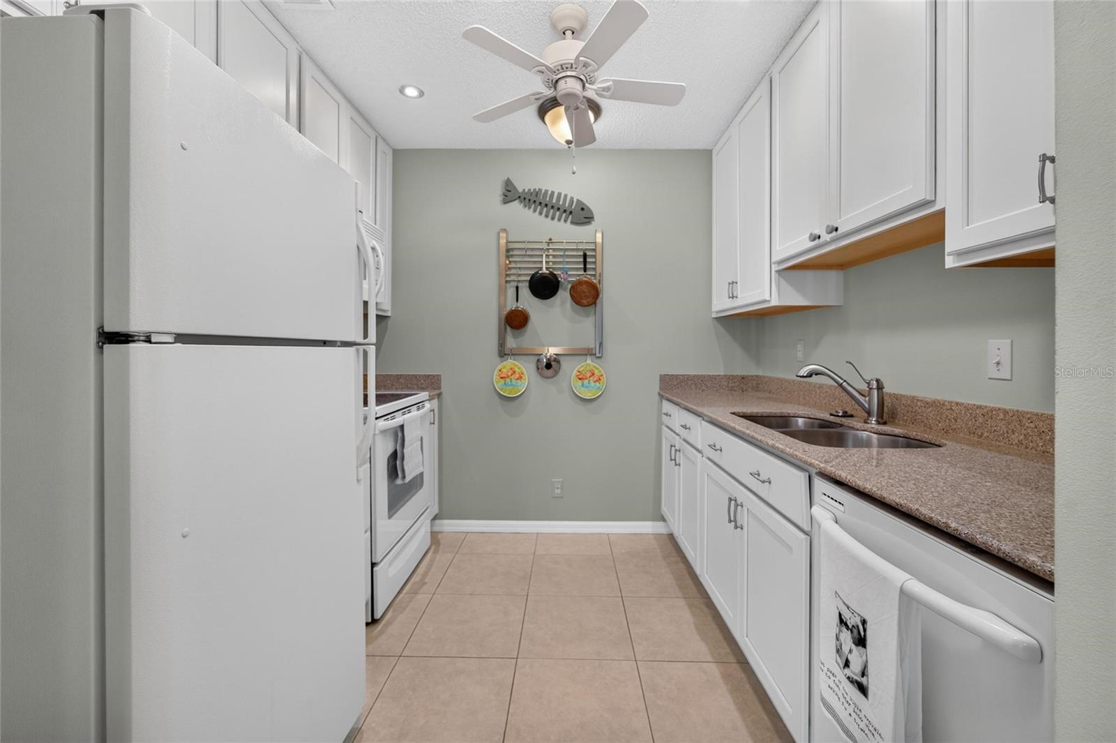 401 De Grasse Pl #21 Property Photo 11