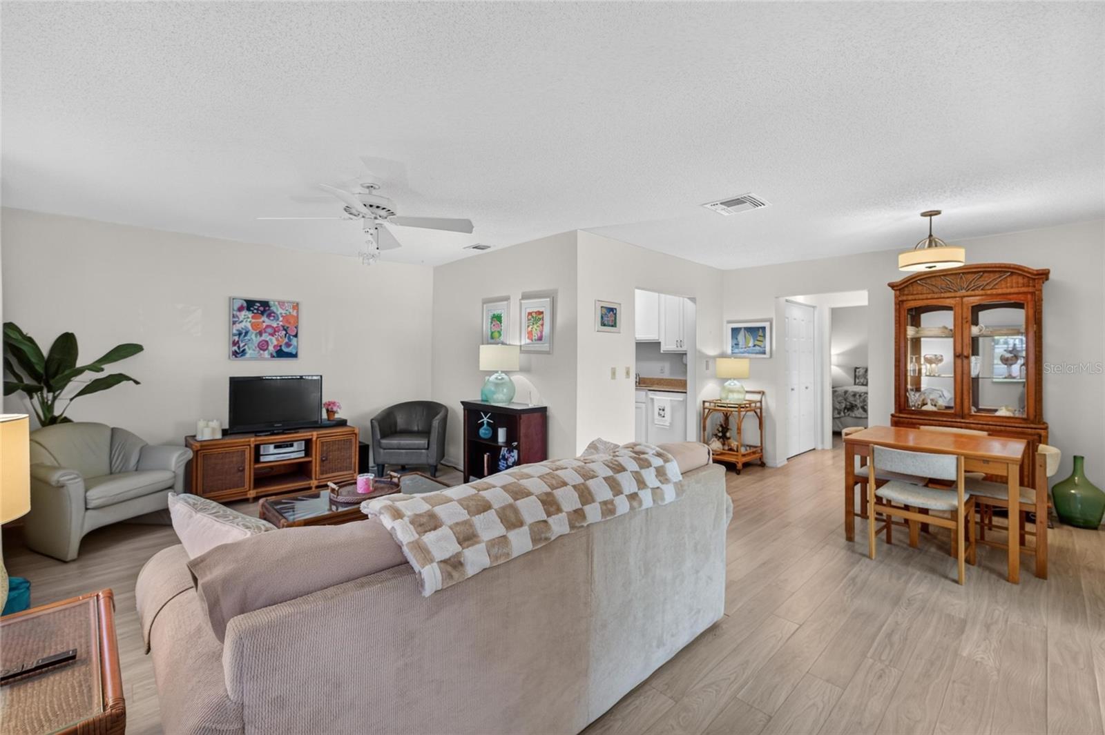 401 De Grasse Pl #21 Property Photo 17