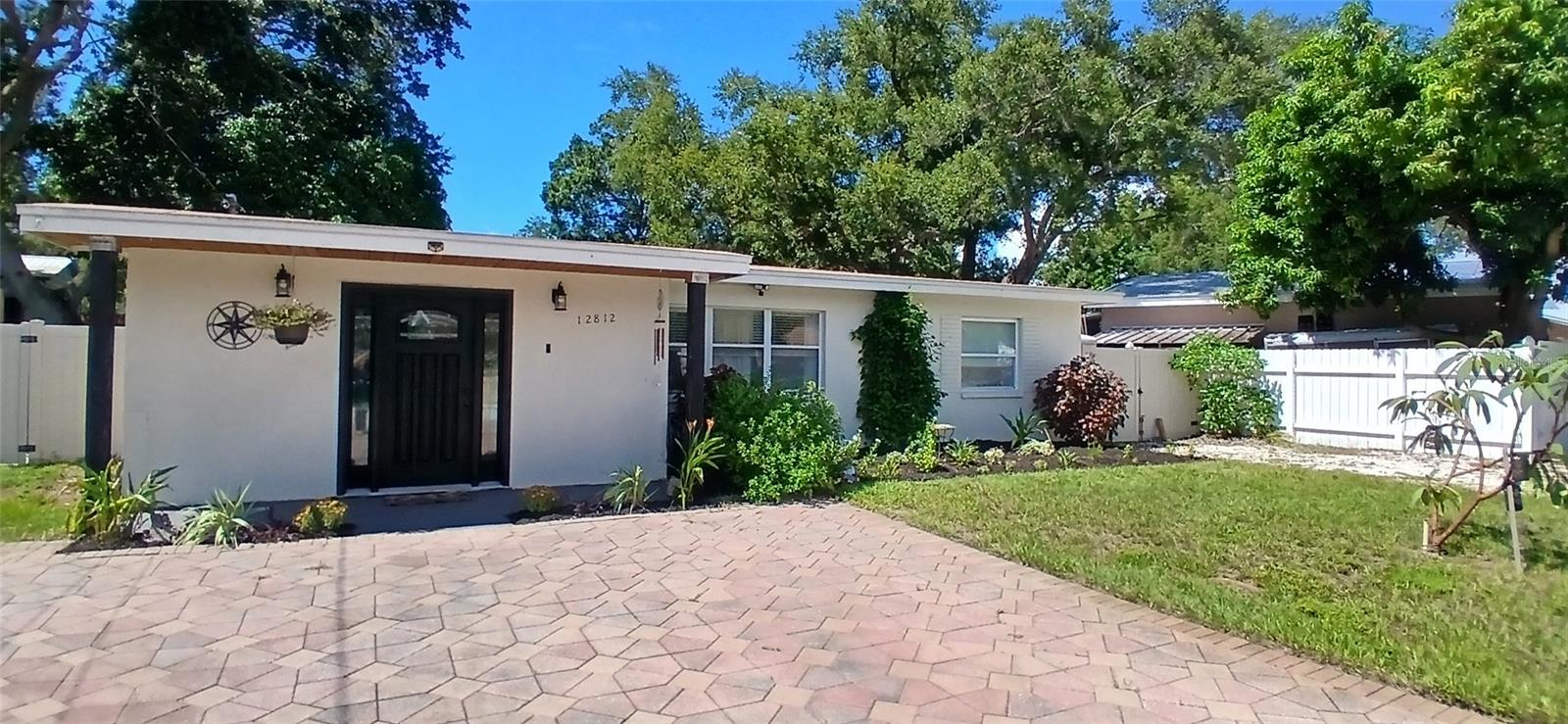 12812 LAKE DR