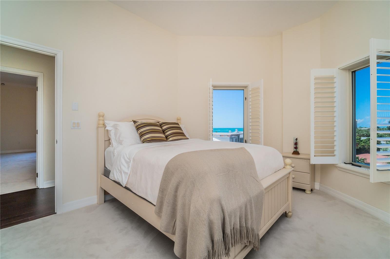 14 Somerset St #5c Property Photo 12