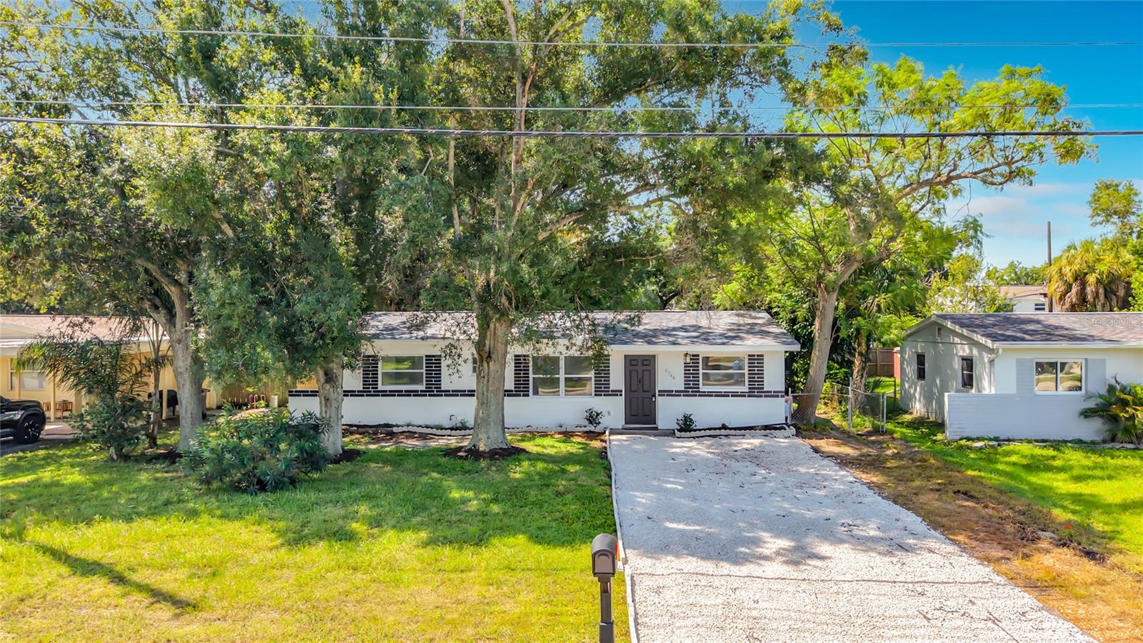 6748 78th Ave N Property Photo 2