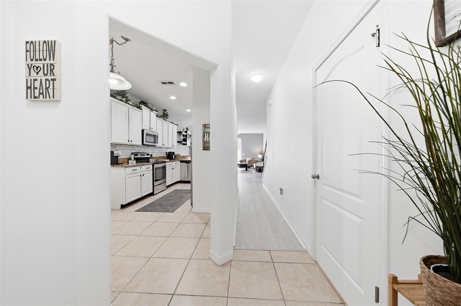 9484 Trumpet Vine Loop Property Photo 5