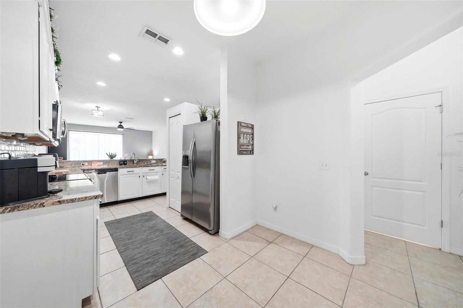 9484 Trumpet Vine Loop Property Photo 6