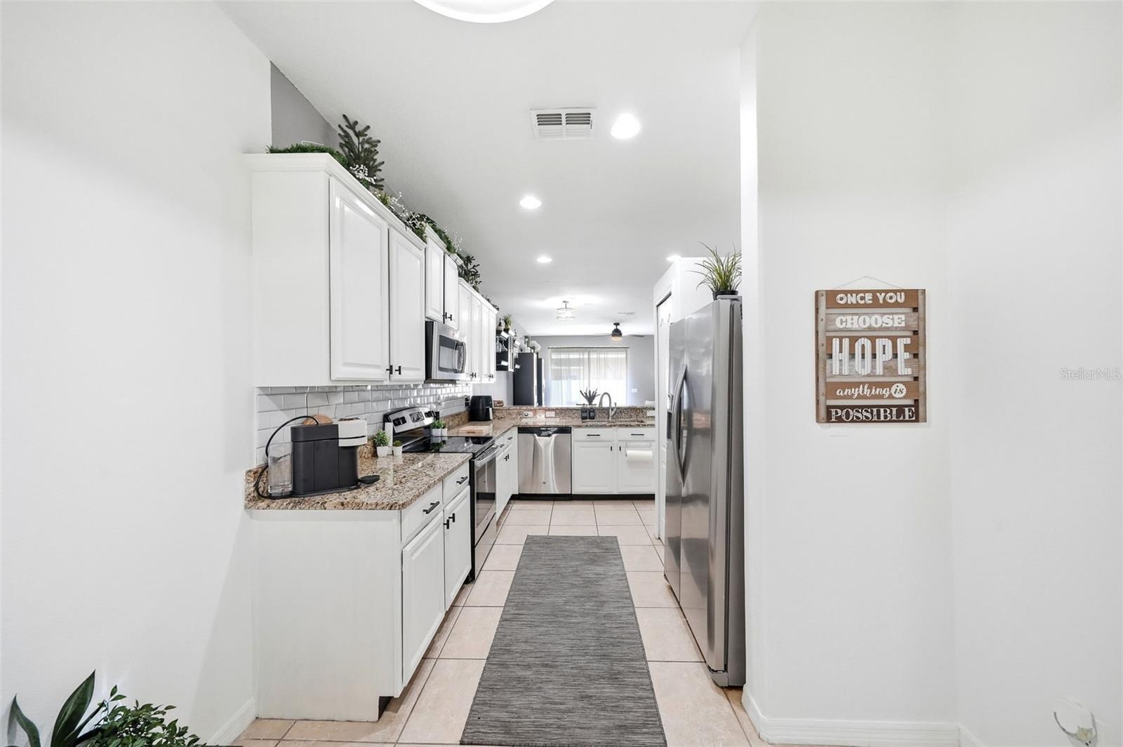 9484 Trumpet Vine Loop Property Photo 7