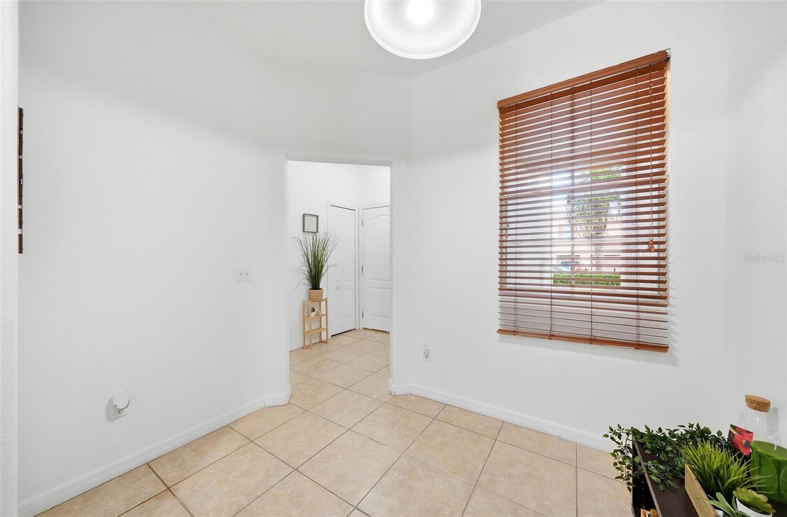 9484 Trumpet Vine Loop Property Photo 8