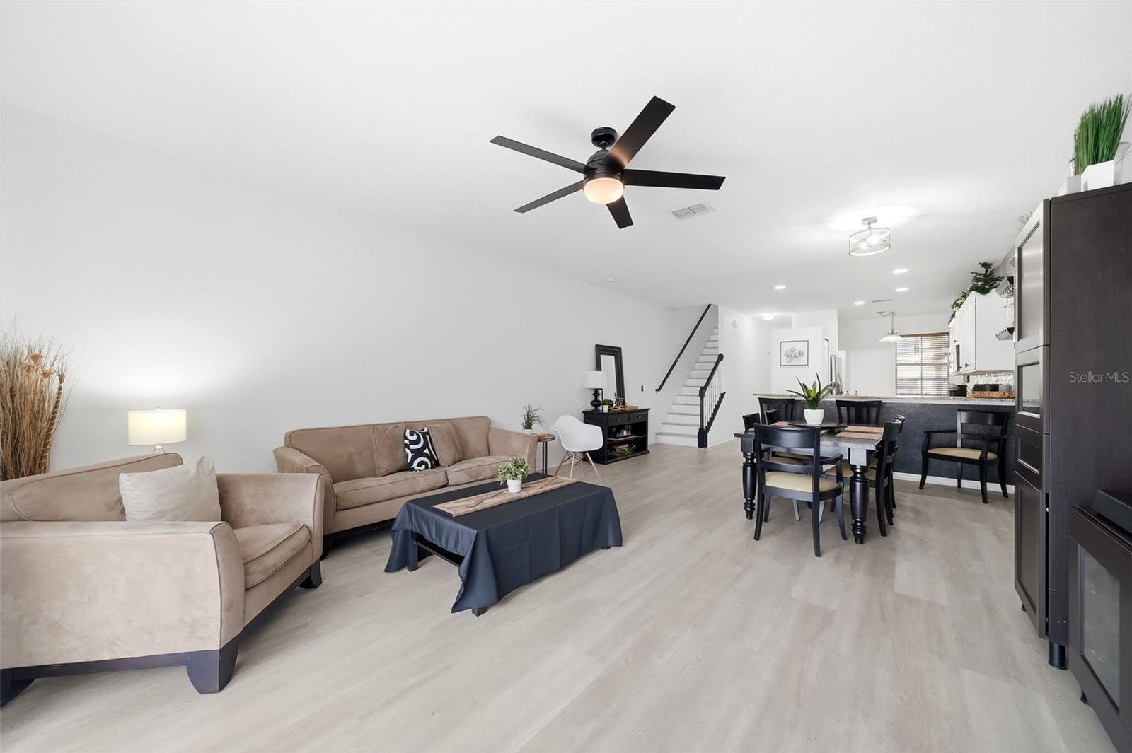 9484 Trumpet Vine Loop Property Photo 17