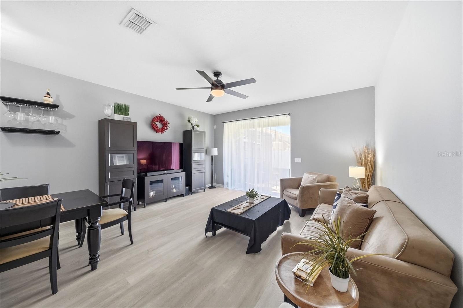 9484 Trumpet Vine Loop Property Photo 19