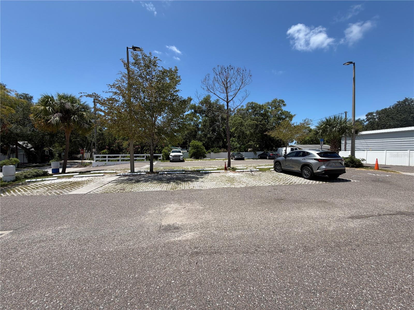 1501 Clearwater Largo Rd N Property Photo 11