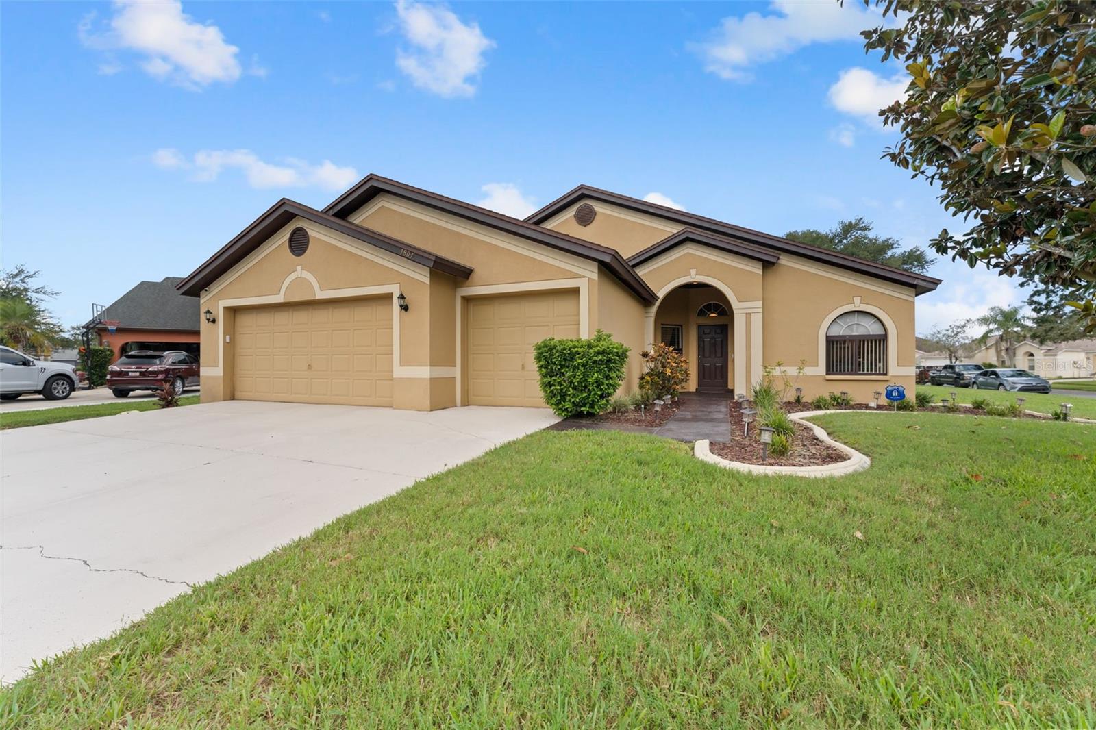 1803 Cattleman Dr Property Photo 1