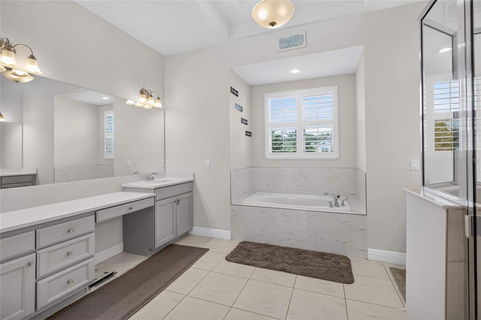 2985 Breezy Meadows Dr Property Photo 21
