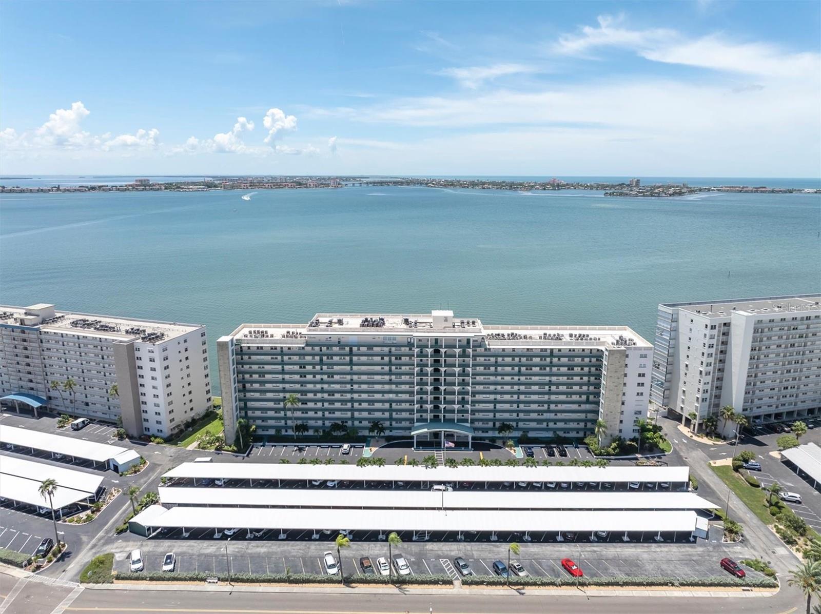 6020 Shore Blvd S #412 Property Photo