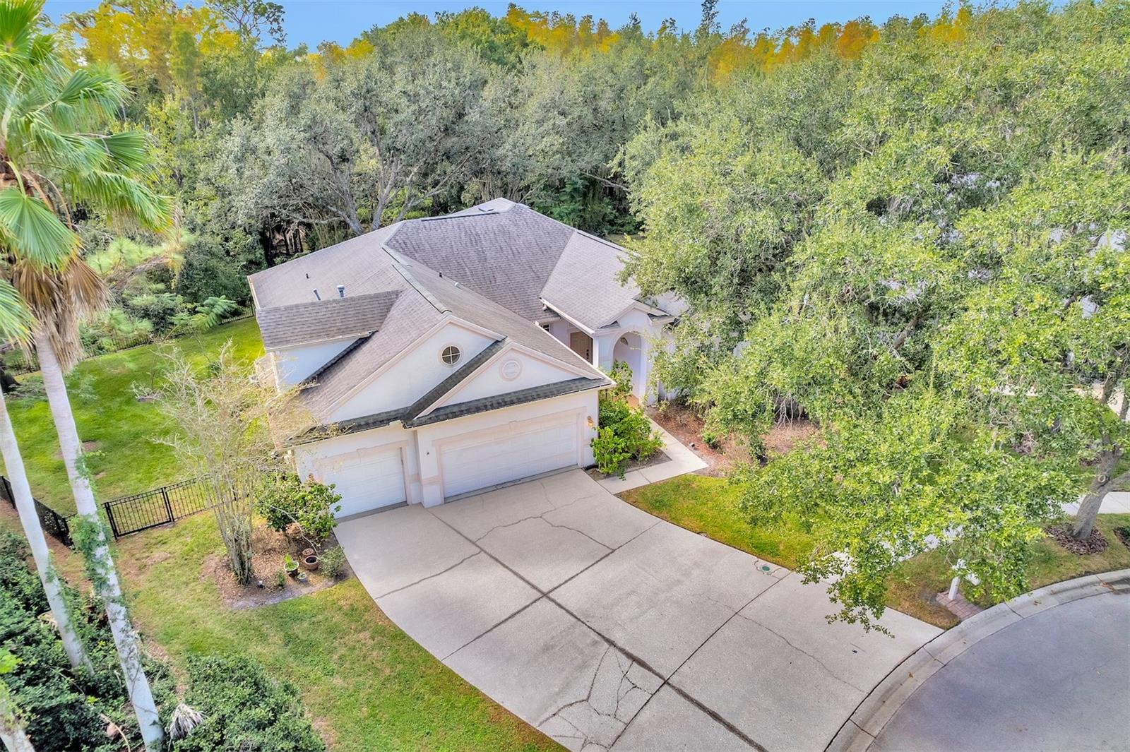 TB8540793 Property Photo 4