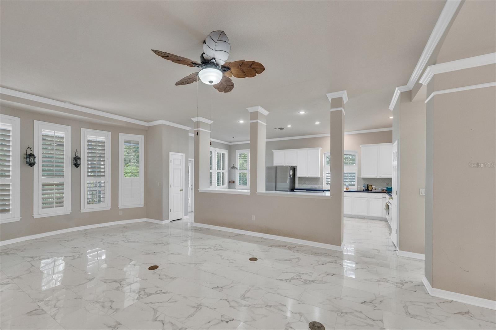 TB8540793 Property Photo 12