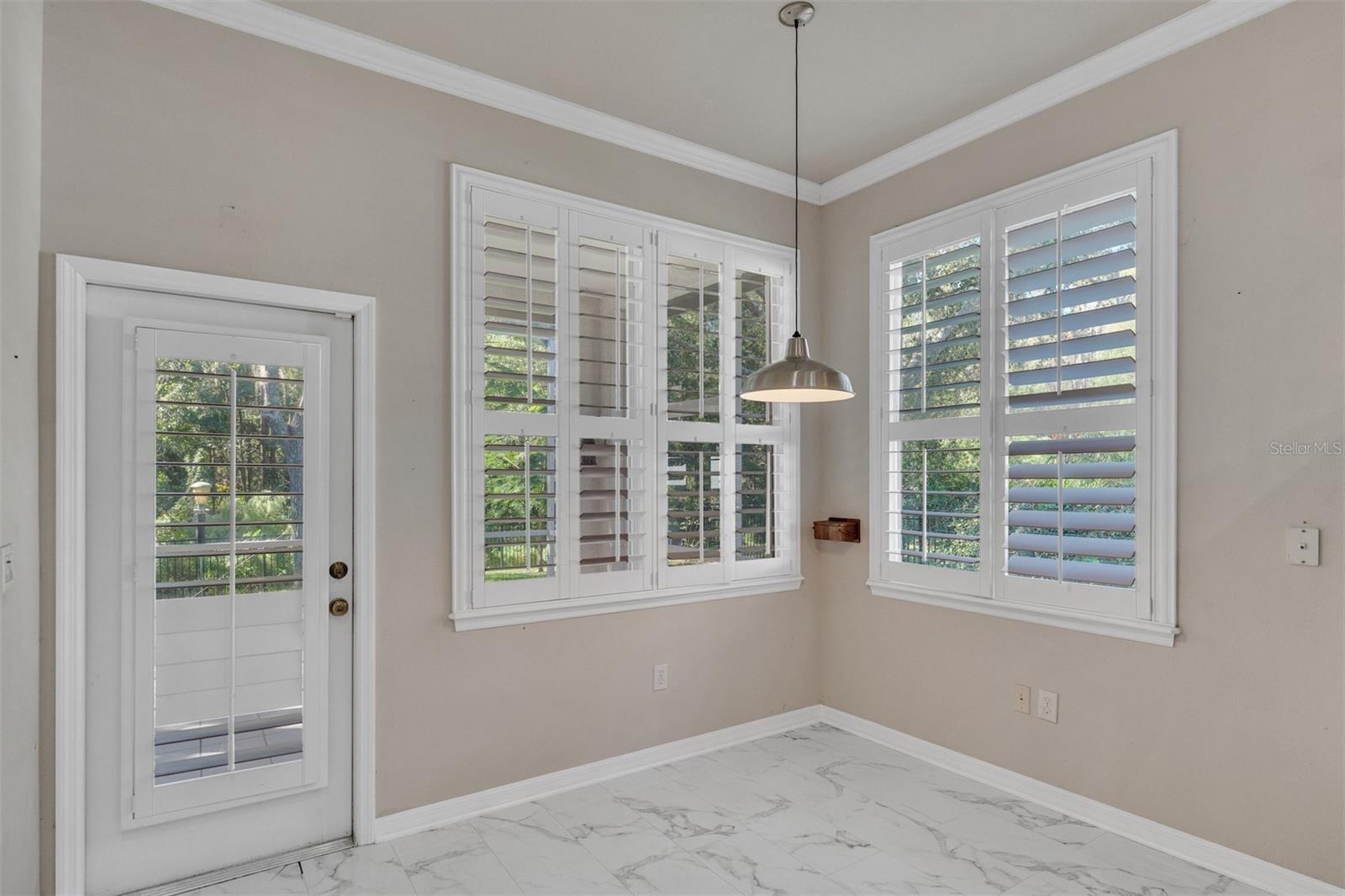 TB8540793 Property Photo 16