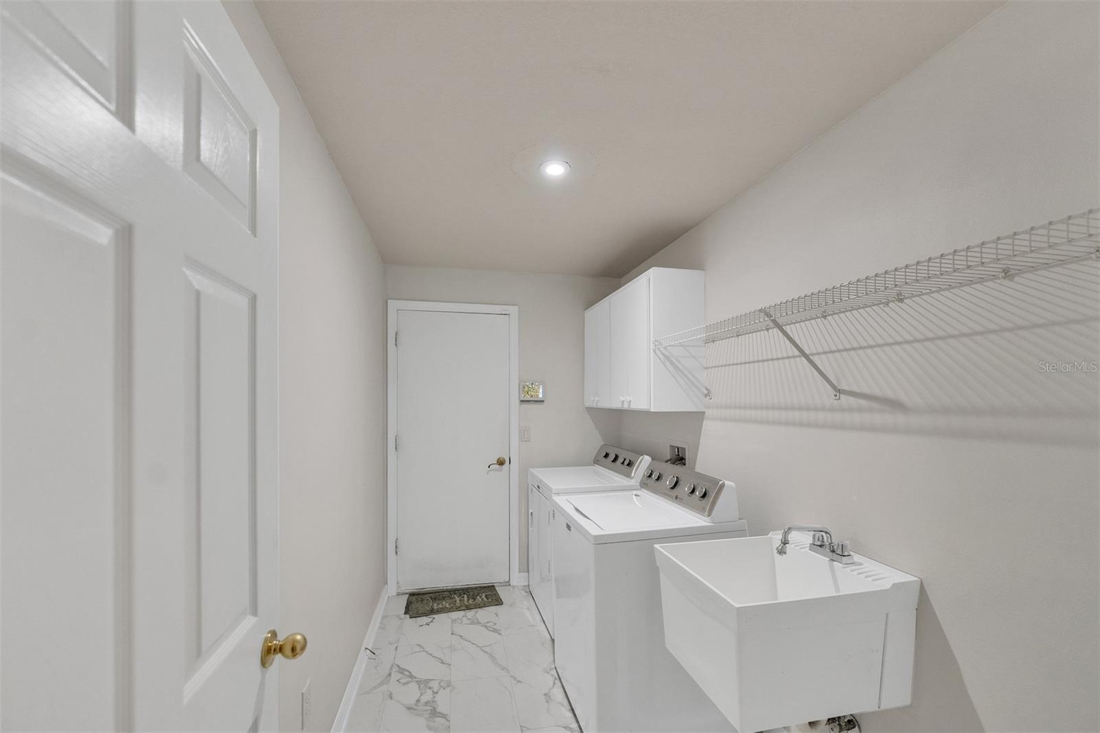 TB8540793 Property Photo 25