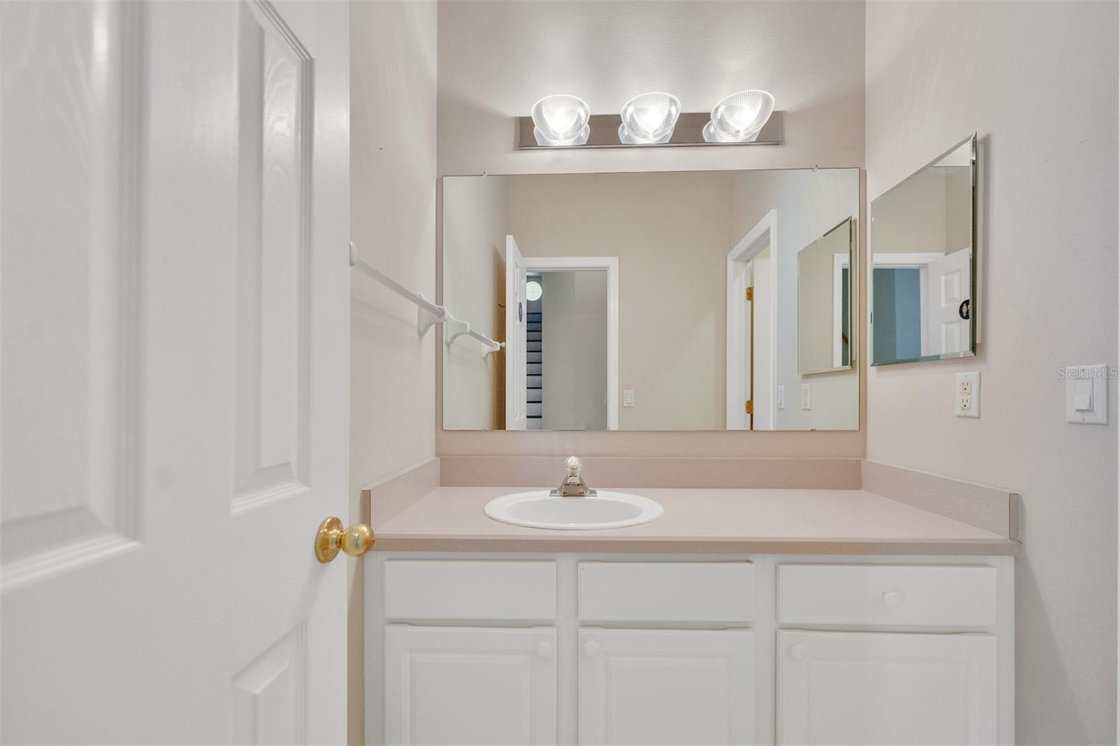 TB8540793 Property Photo 29