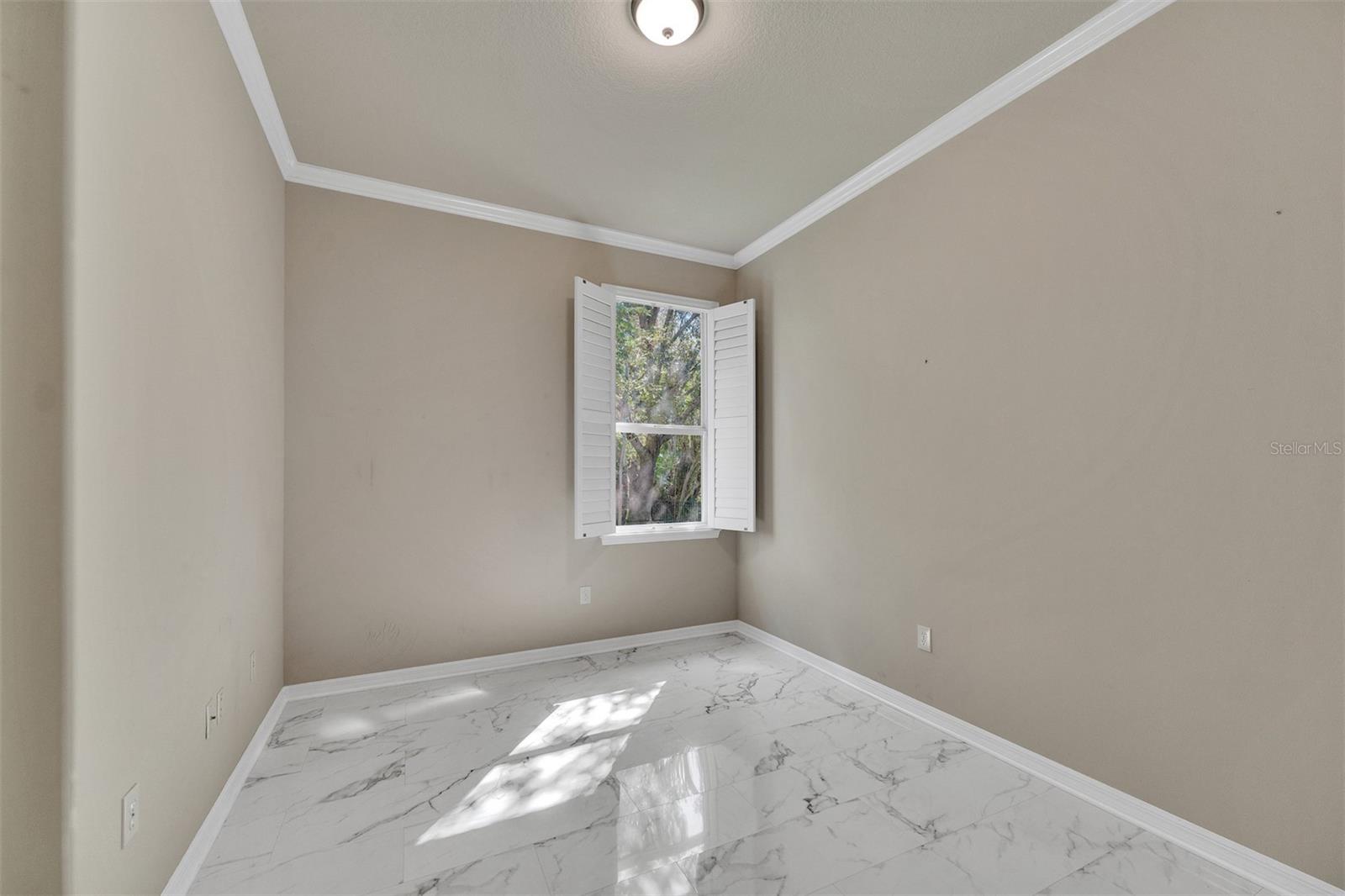 TB8540793 Property Photo 31