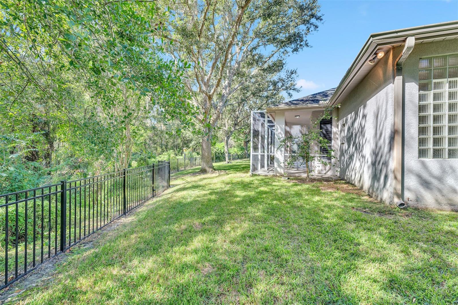 TB8540793 Property Photo 35