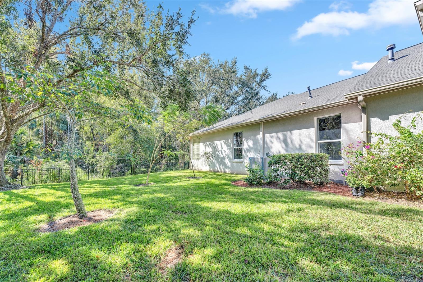 TB8540793 Property Photo 37