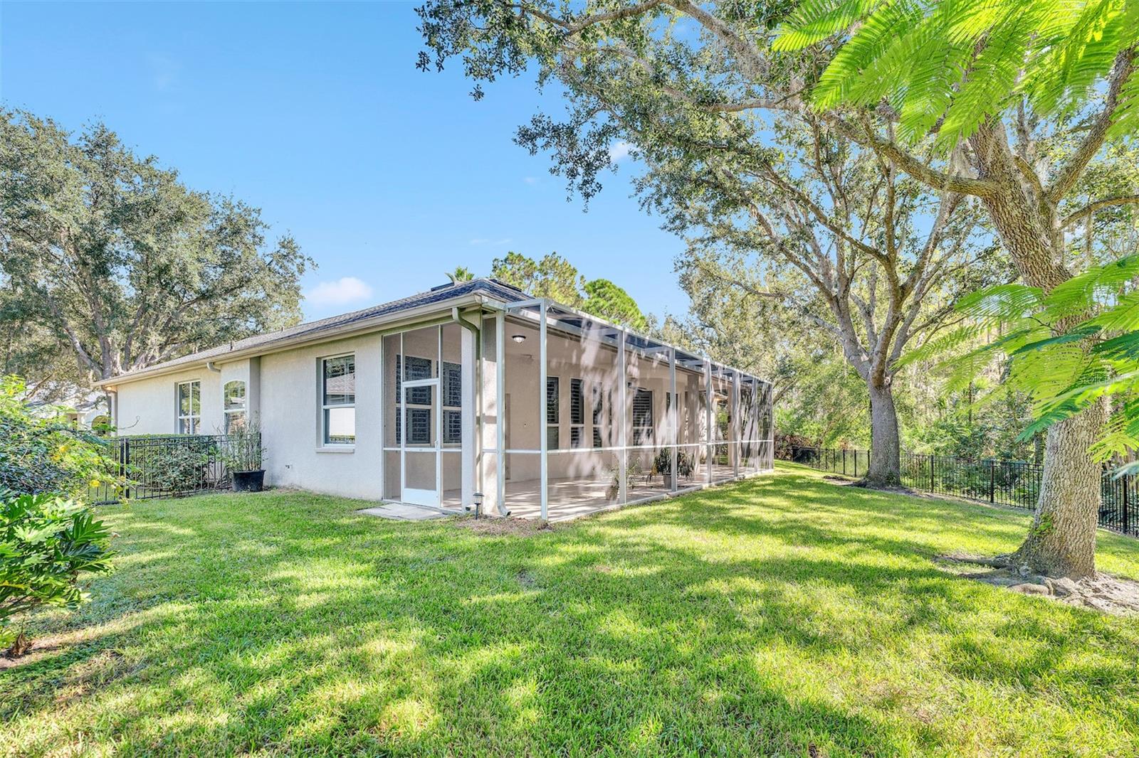 TB8540793 Property Photo 38