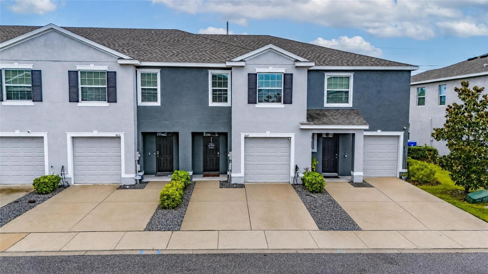 8669 Falling Blue Pl Property Photo 2
