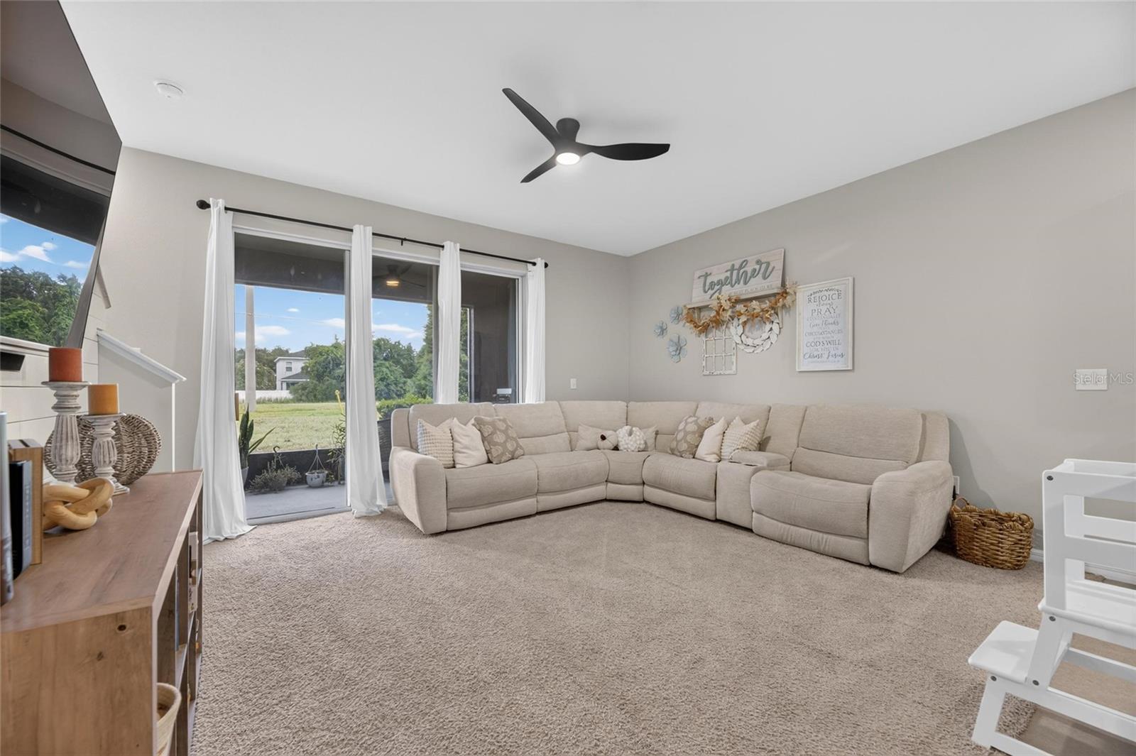 8669 Falling Blue Pl Property Photo 32