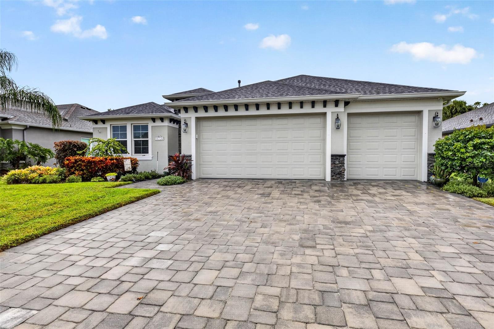 11720 Petunia Ter Property Photo 3