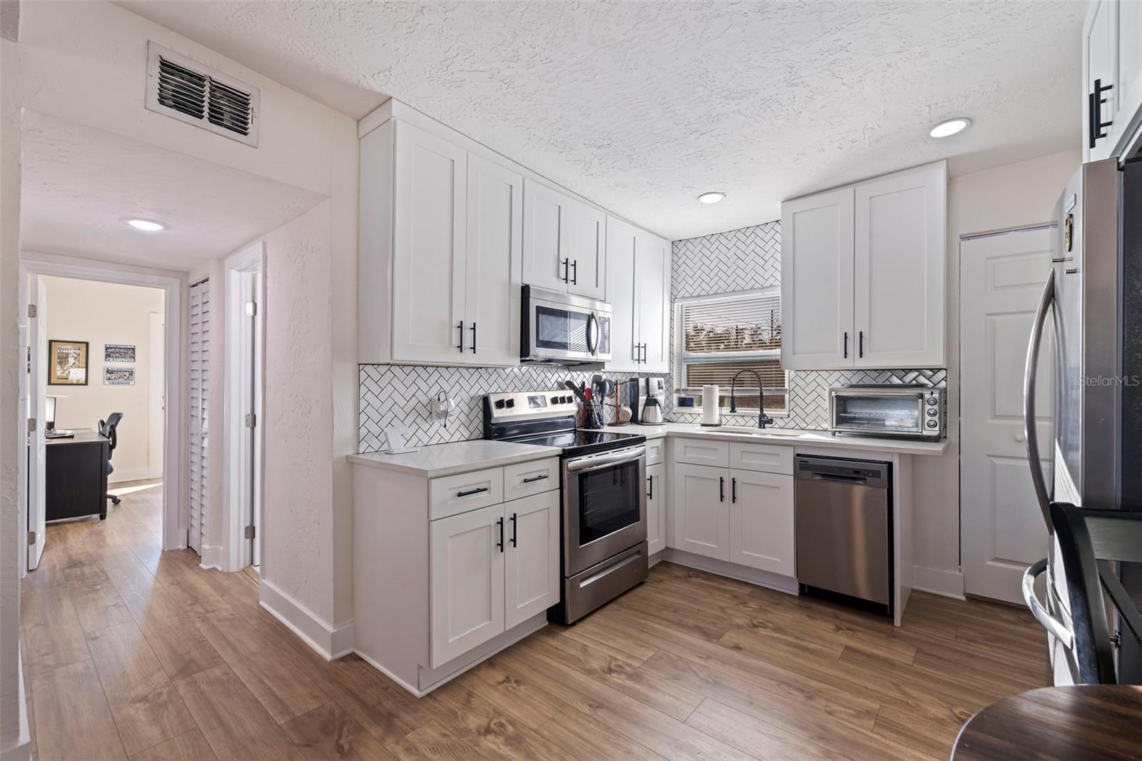 826 53rd Ter N Property Photo 11