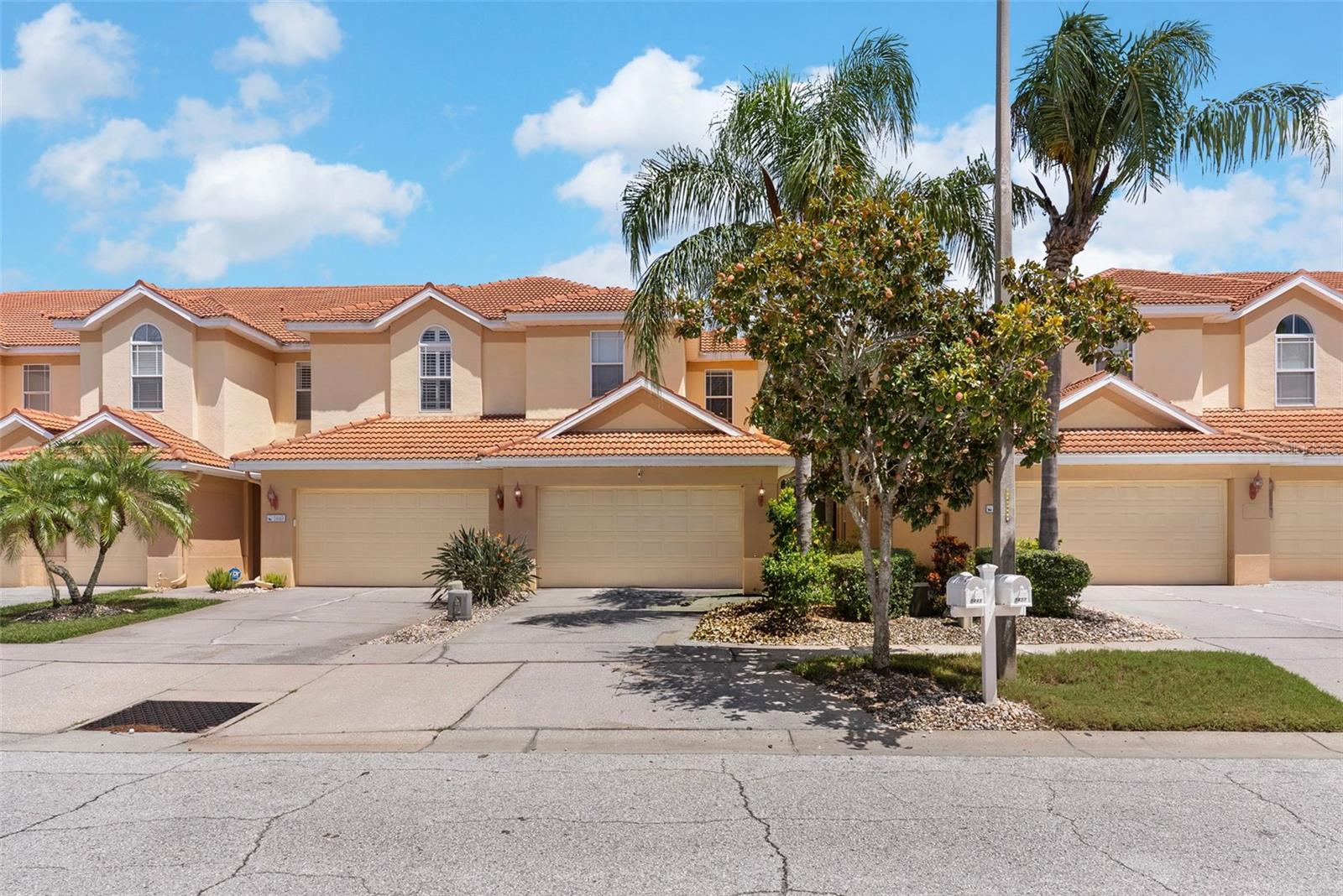 1437 Ridge Ter Property Photo 1
