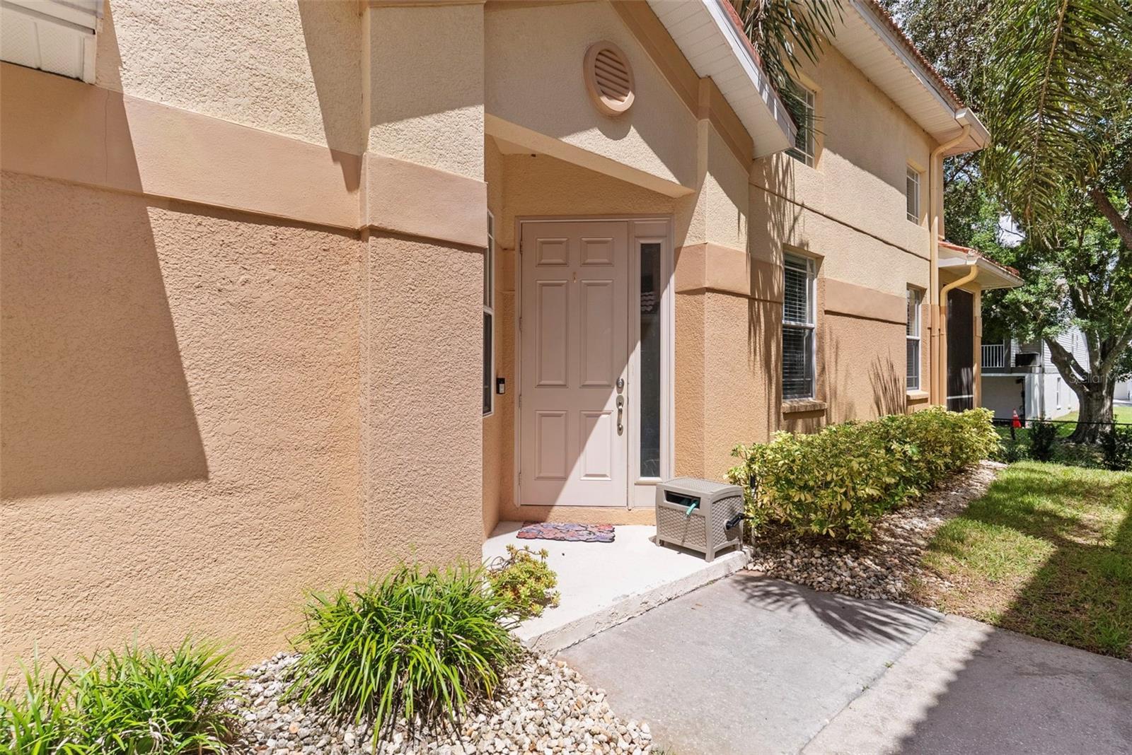 1437 Ridge Ter Property Photo 4