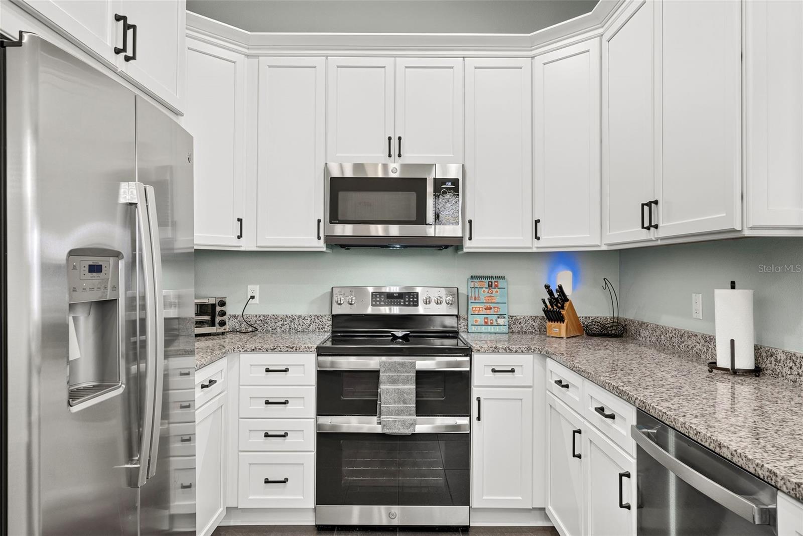 1437 Ridge Ter Property Photo 16