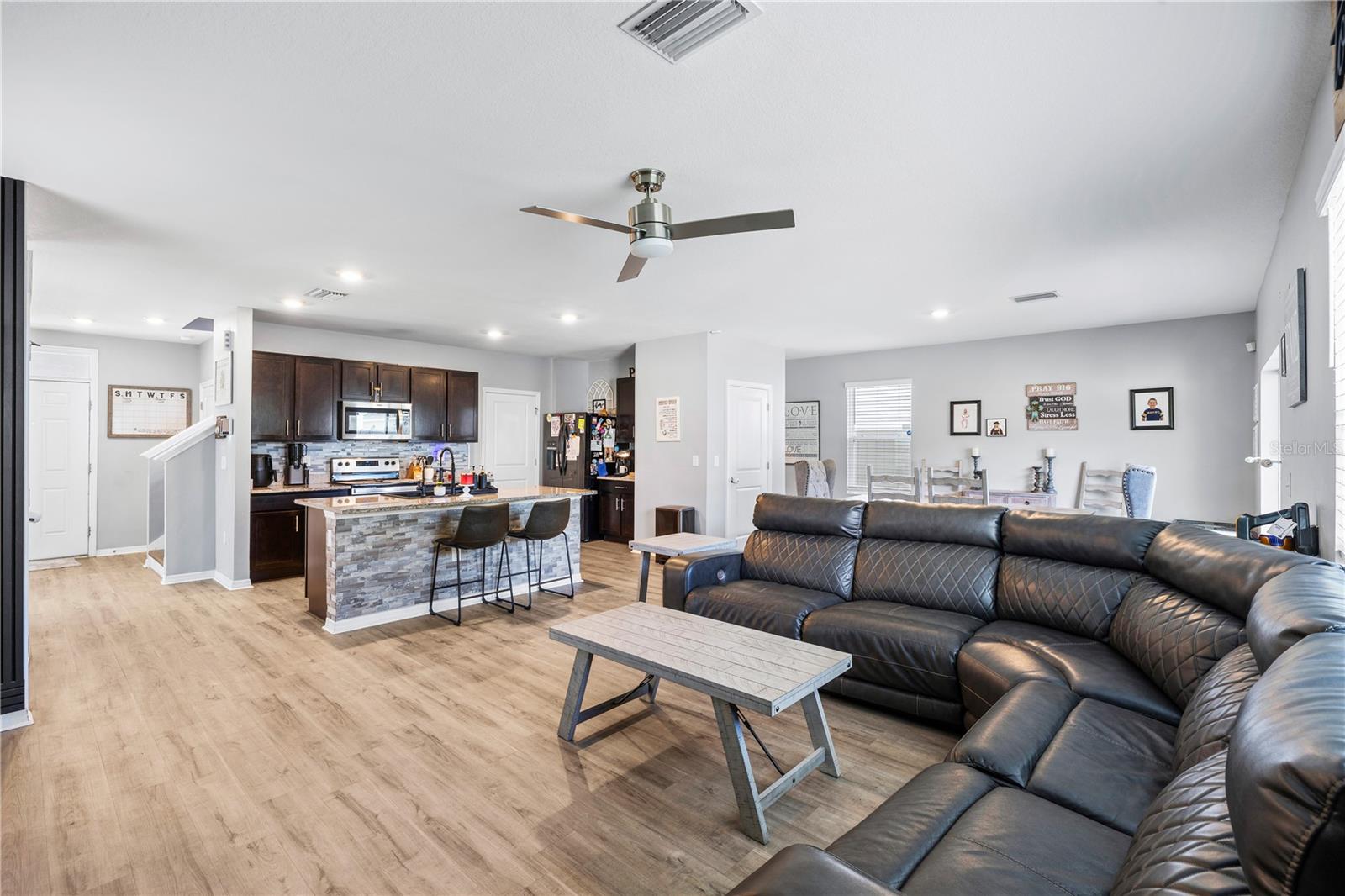 32688 Canyonlands Dr Property Photo 6