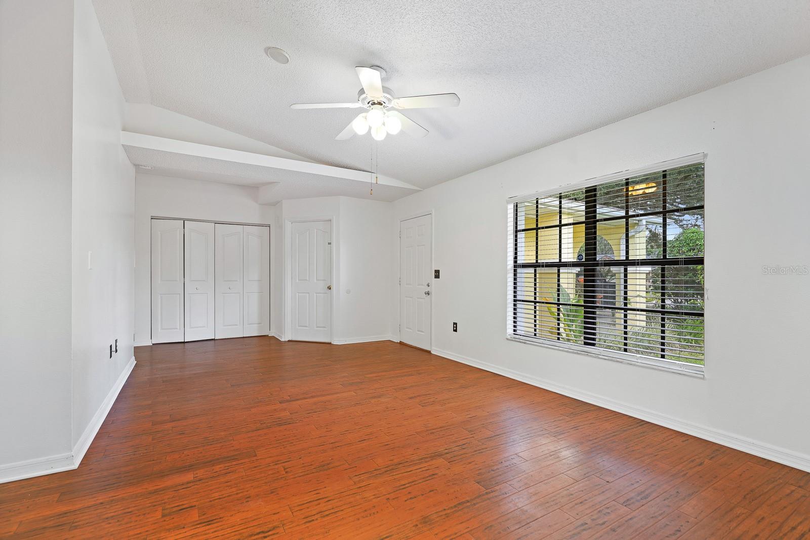 6346 Silver Oaks Dr Property Photo 5