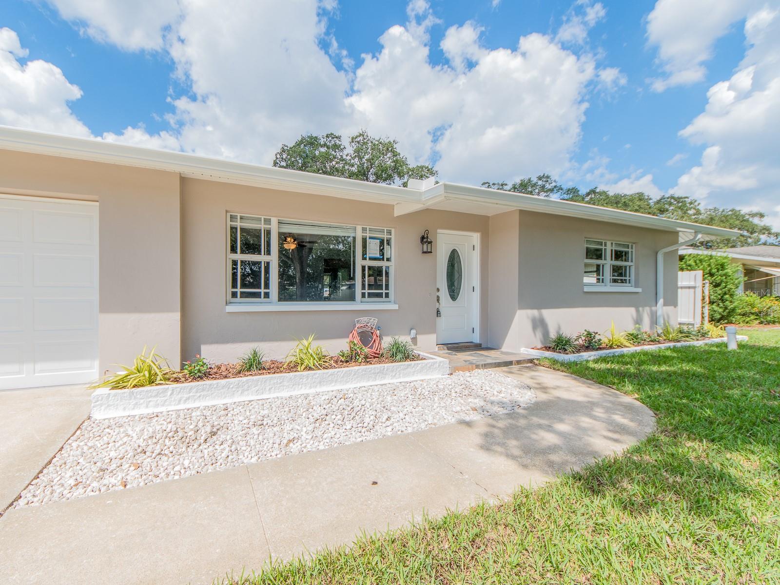 682 Druid Park Dr W Property Photo 32