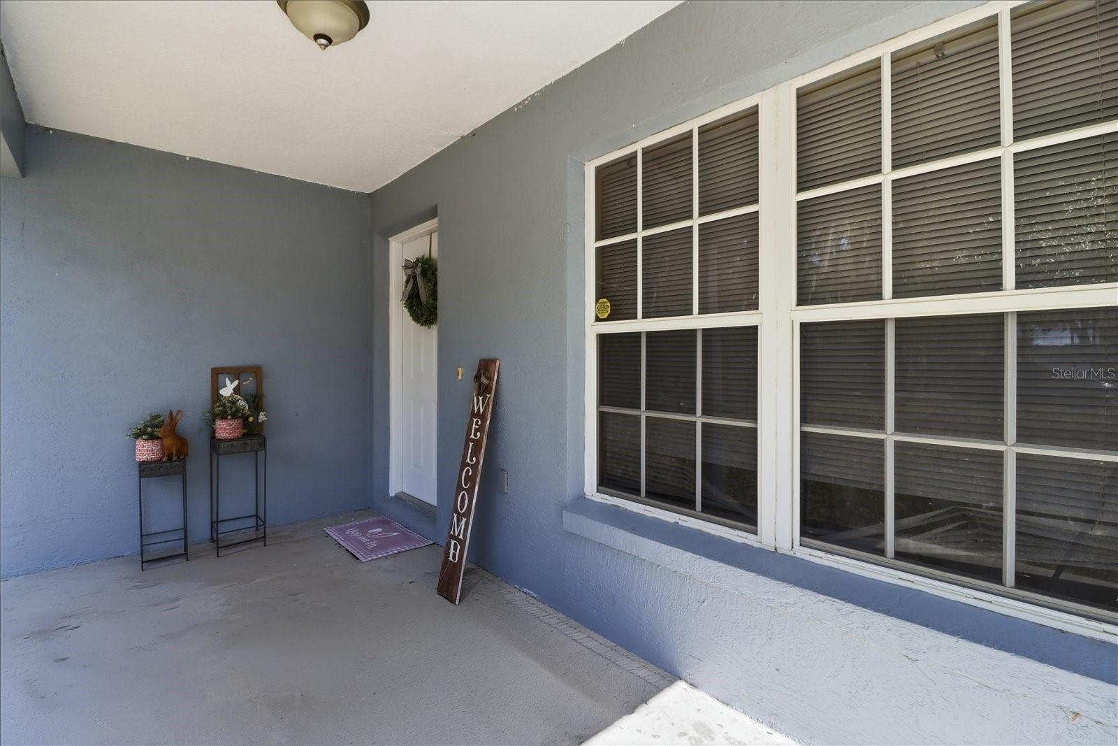 9878 Riverwood Dr Property Photo 2