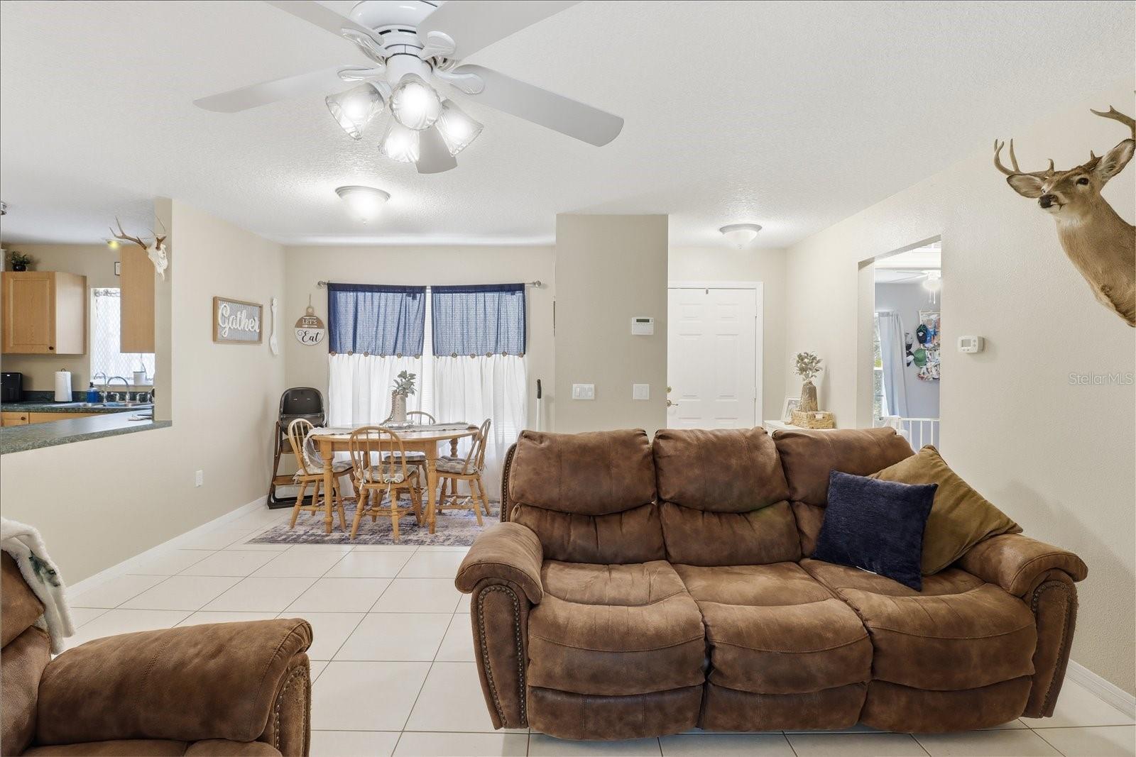 9878 Riverwood Dr Property Photo 4