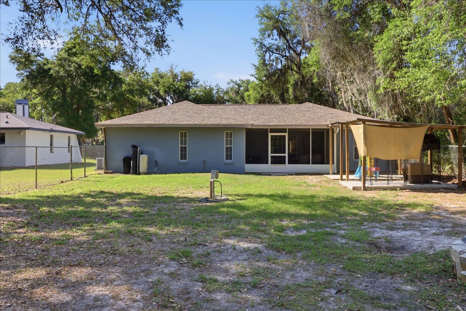 9878 Riverwood Dr Property Photo 29