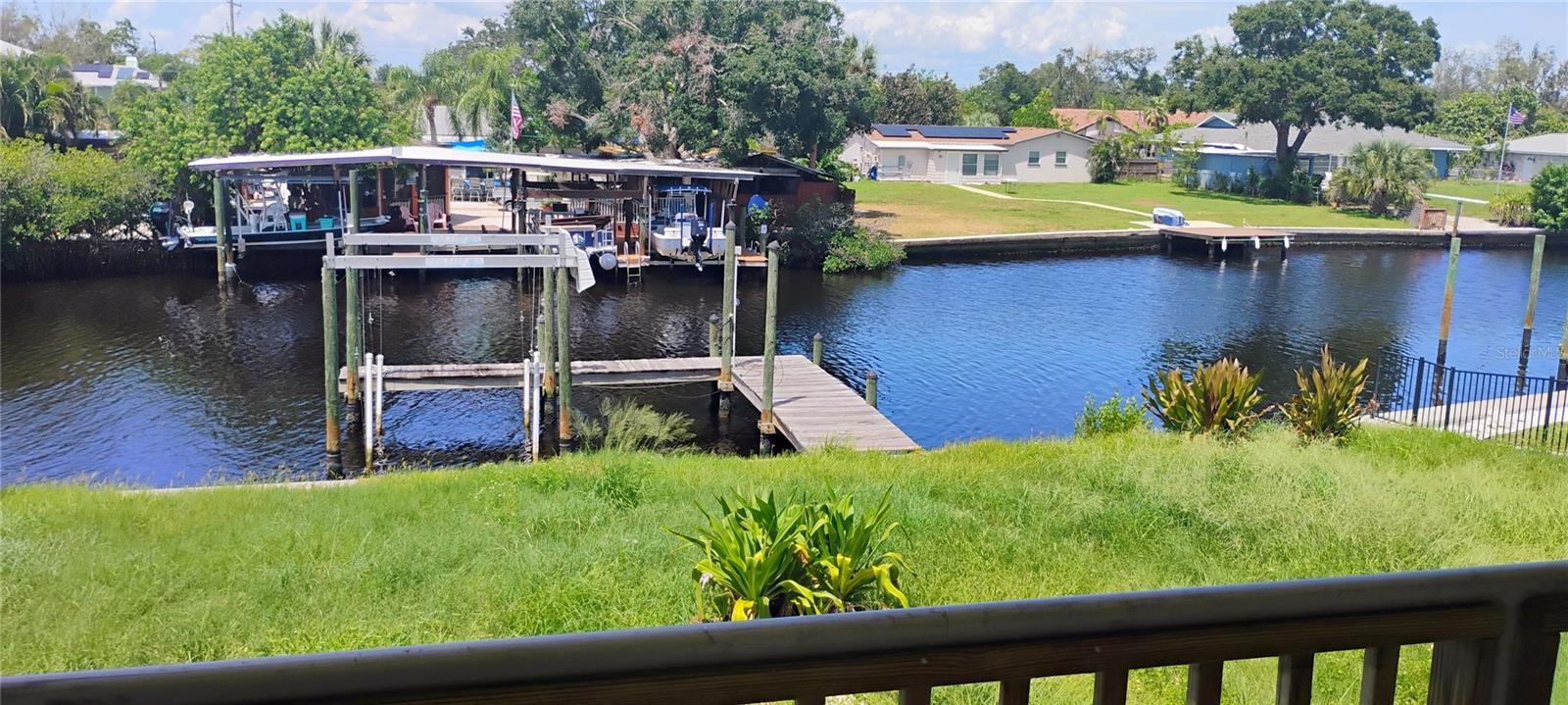 819 Blue Heron Blvd Property Photo 2
