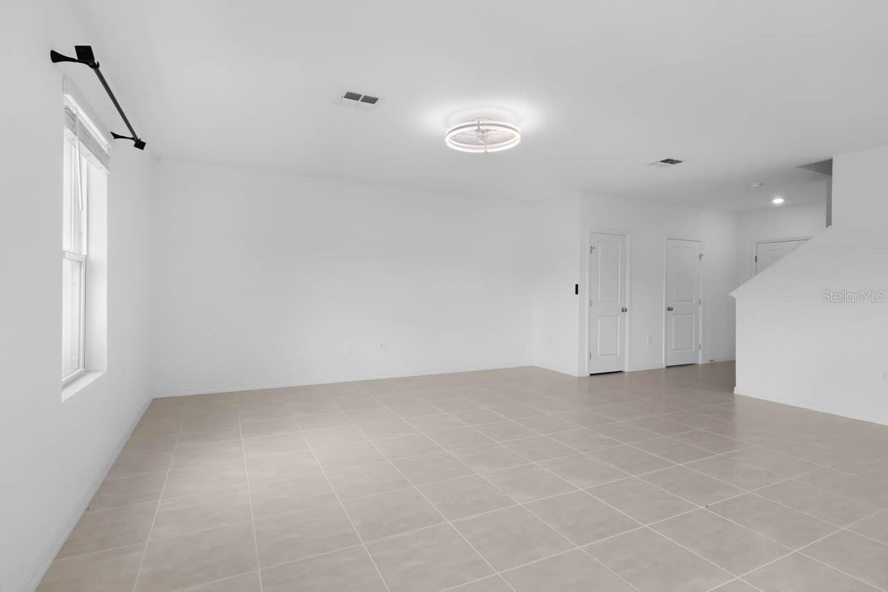 13524 Camelot Ct Property Photo 17