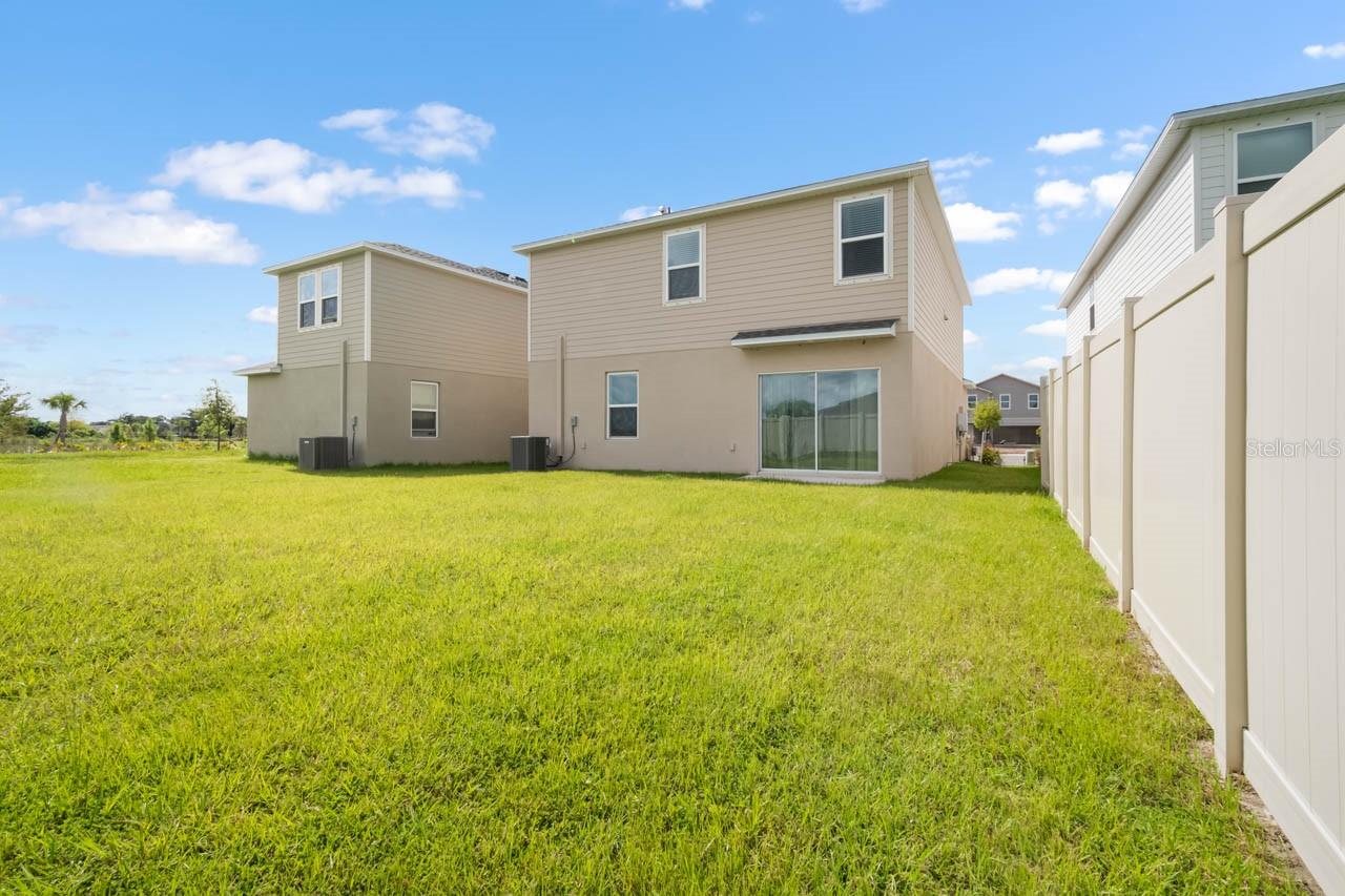 13524 Camelot Ct Property Photo 35