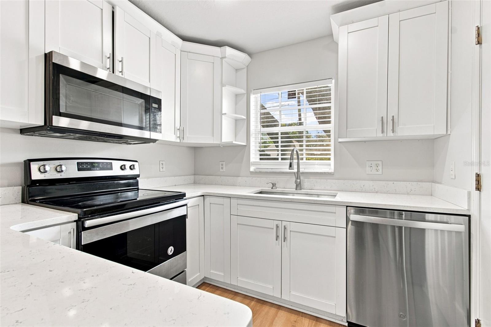 8903 N Willow Ave Property Photo 13