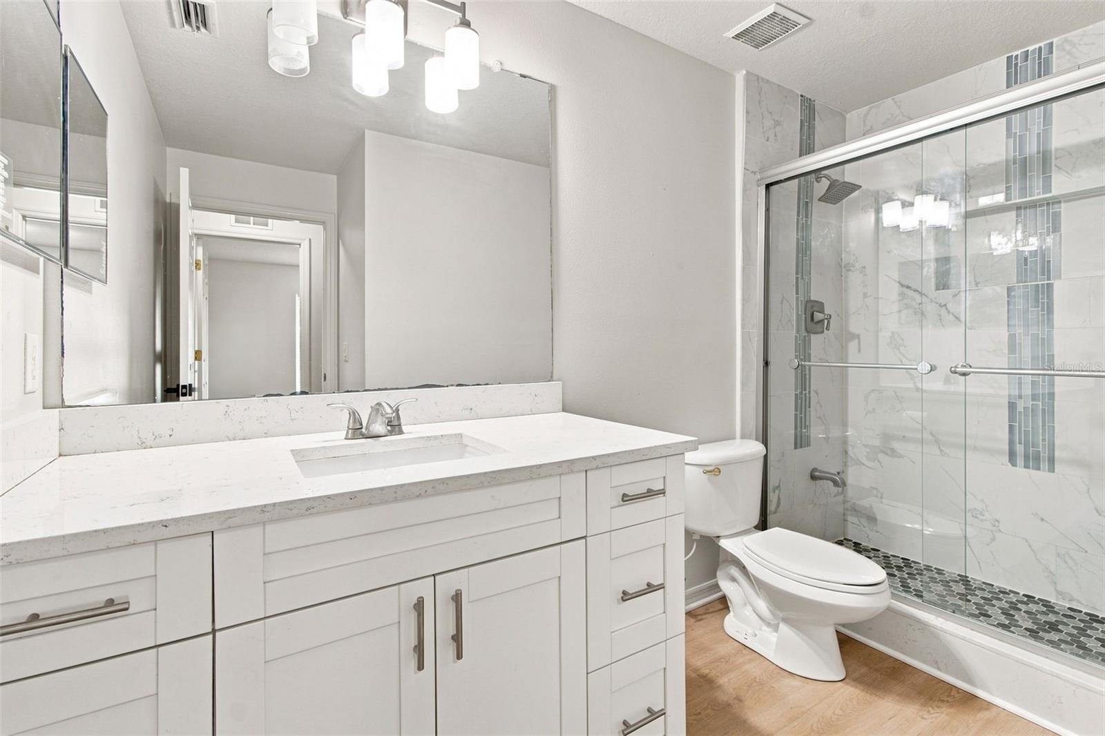 8903 N Willow Ave Property Photo 26