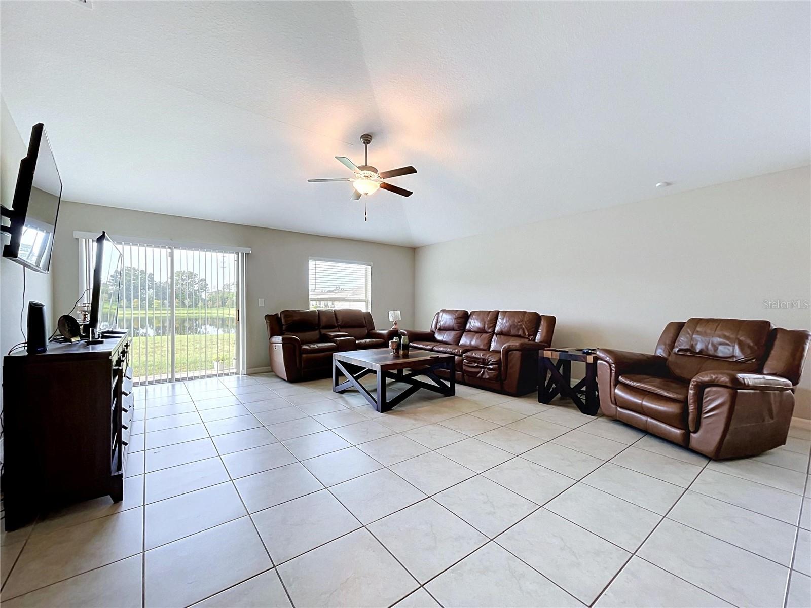 1565 Colding Dr Property Photo 7