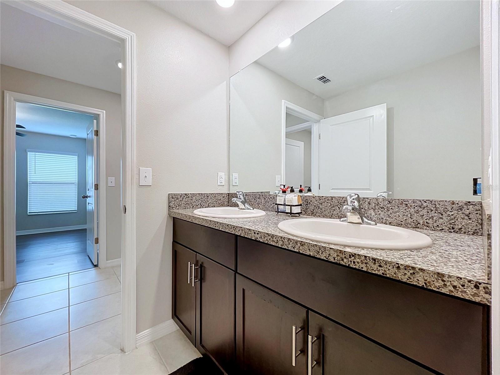 1565 Colding Dr Property Photo 18