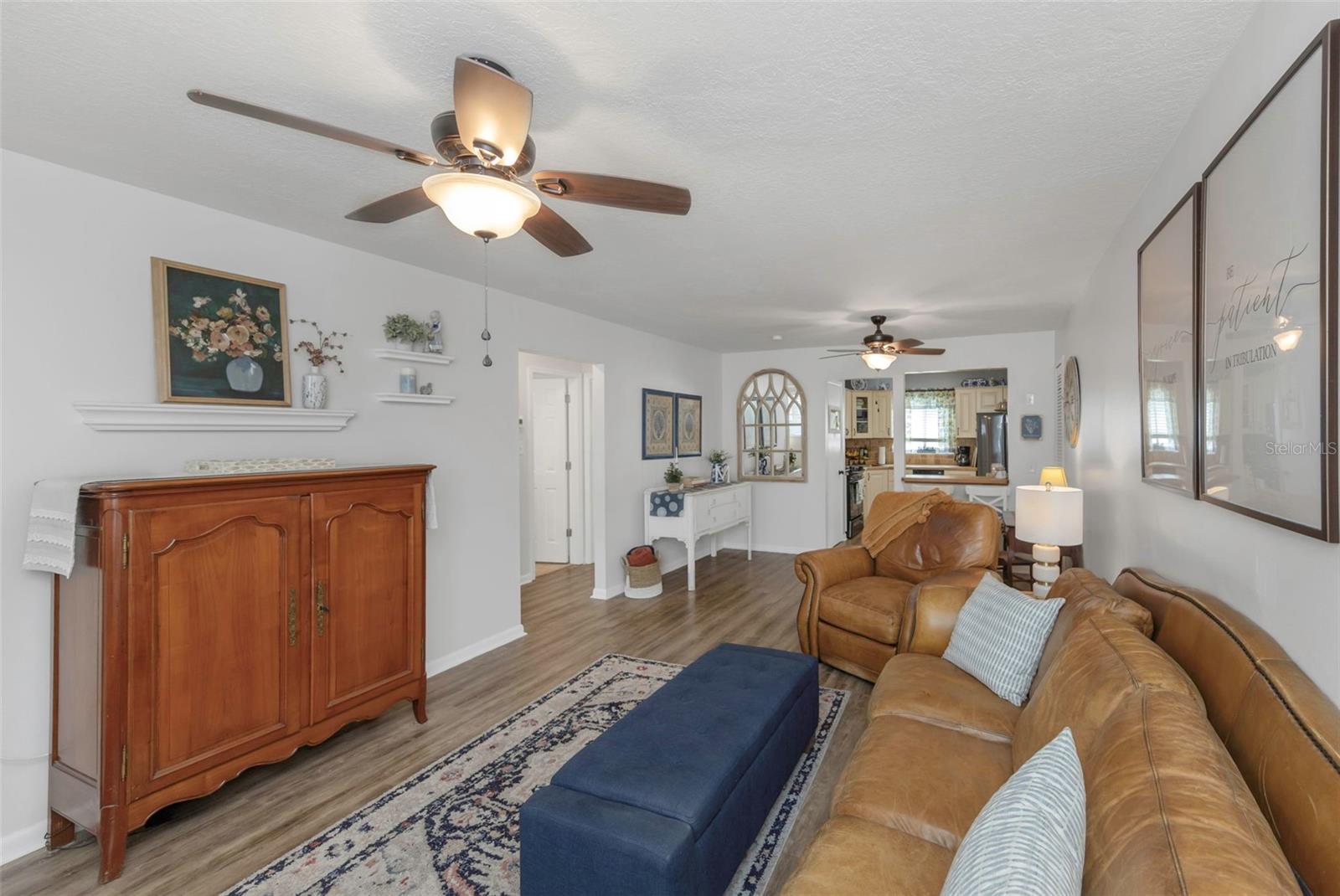 9919 Tulip St N Property Photo 5