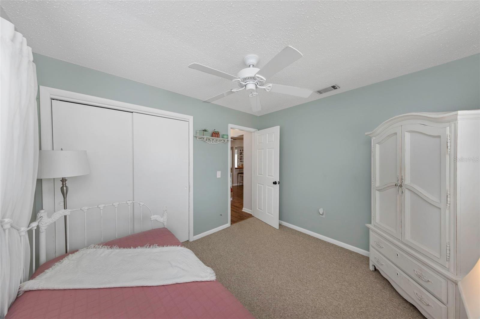 9919 Tulip St N Property Photo 22